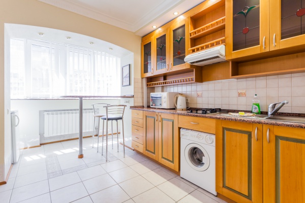 . , .  19, str. Basseinay, 19  (, ),  