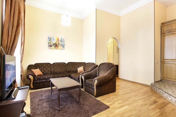 . , .  15, str. Basseinay, 15  (, ),  