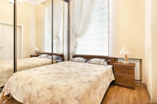 . , .  15, str. Basseinay, 15  (, ),  