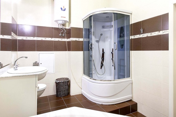 . , .  15, str. Basseinay, 15  (, ),  